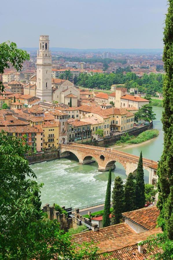 Residenza Duomo Appartement Verona Buitenkant foto
